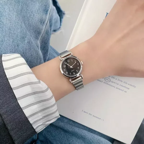 cn-11134207-7ras8-m0ws3p1k93cg41.webp Random Women Fashion Metal Strap Watch