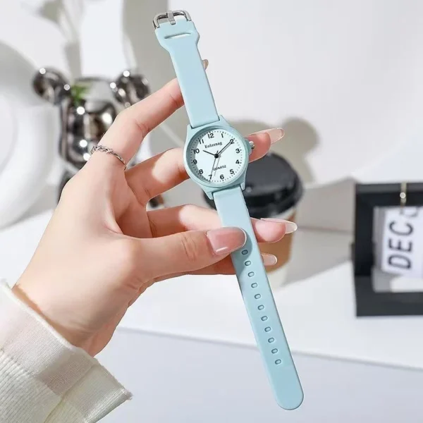 sg-11134201-7rdw7-mcohuh495xlabb.webp Korean Style Small Quartz Watch